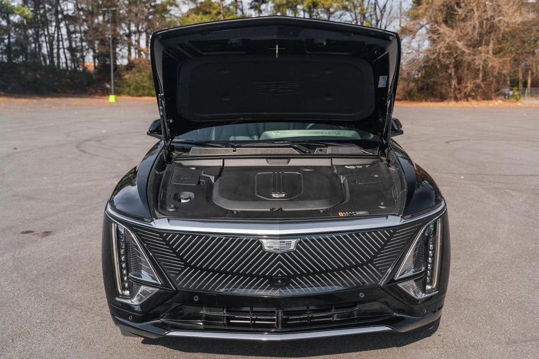 2023 Cadillac Lyriq - Image 11 of 31