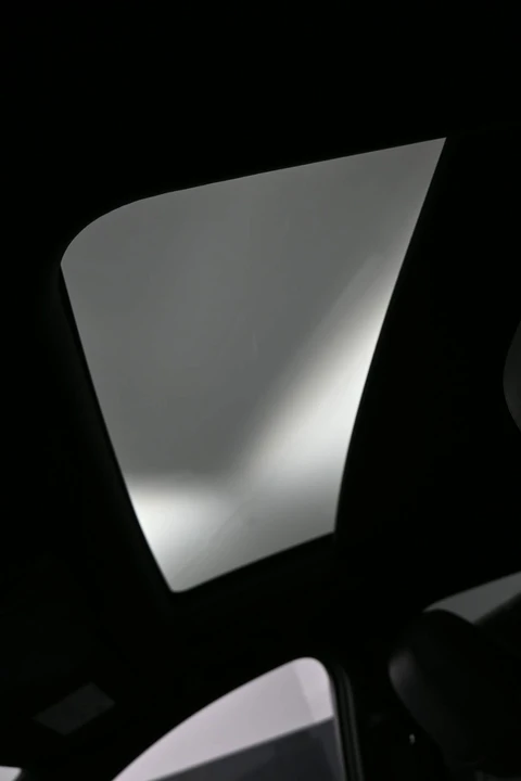 2023 Cadillac XT4 - Image 18 of 31