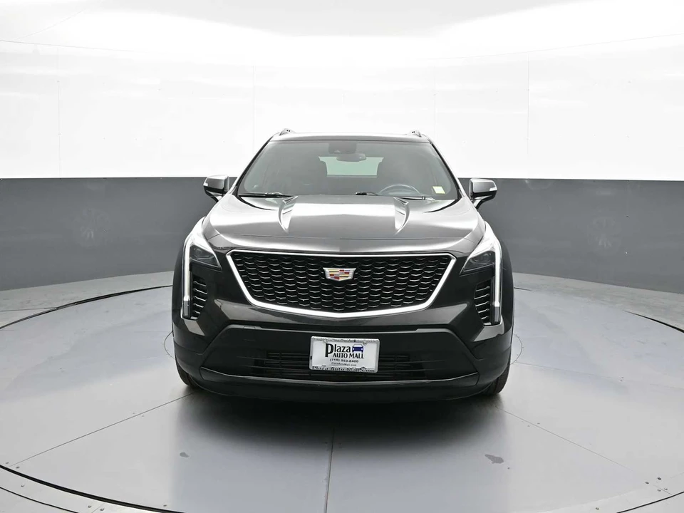 2023 Cadillac XT4 - Image 2 of 31