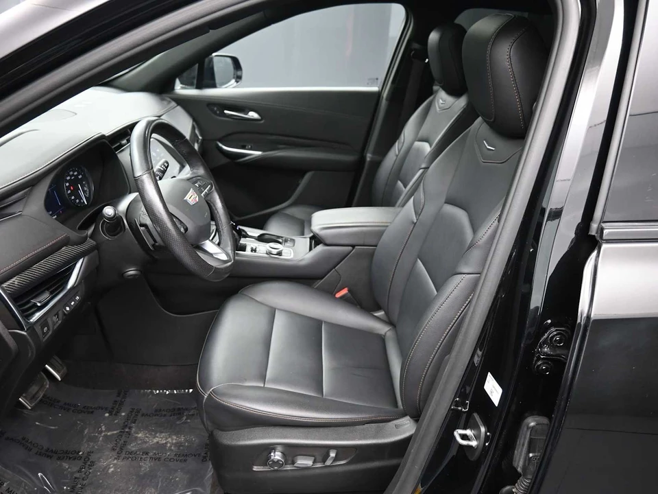 2023 Cadillac XT4 - Image 19 of 31