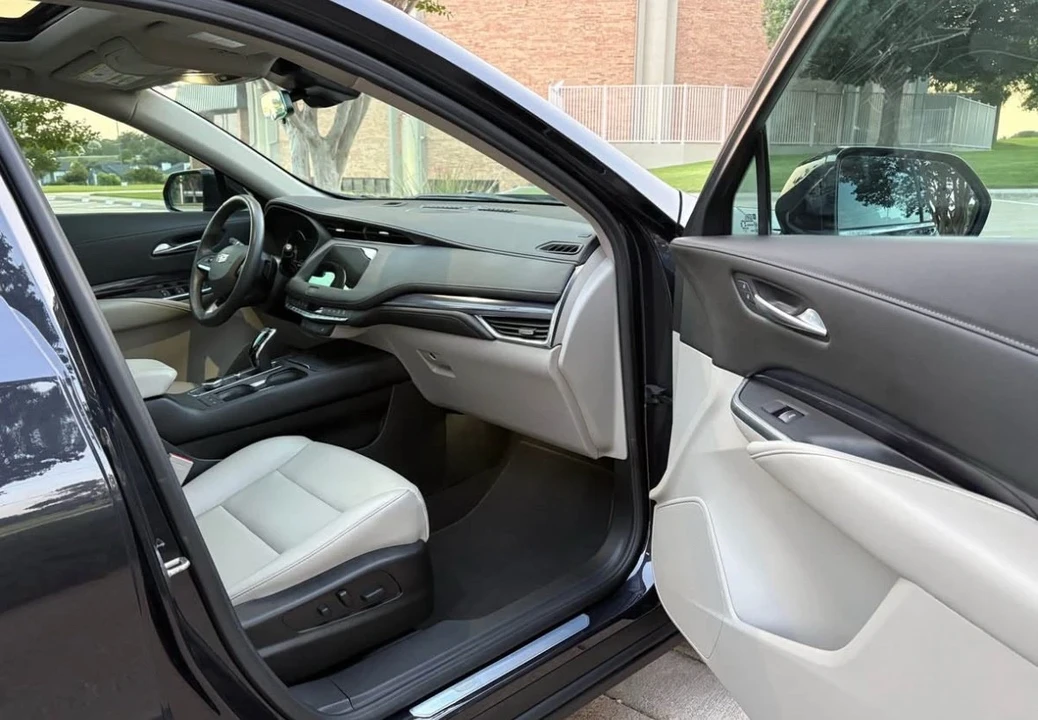 2023 Cadillac XT4 - Image 7 of 12