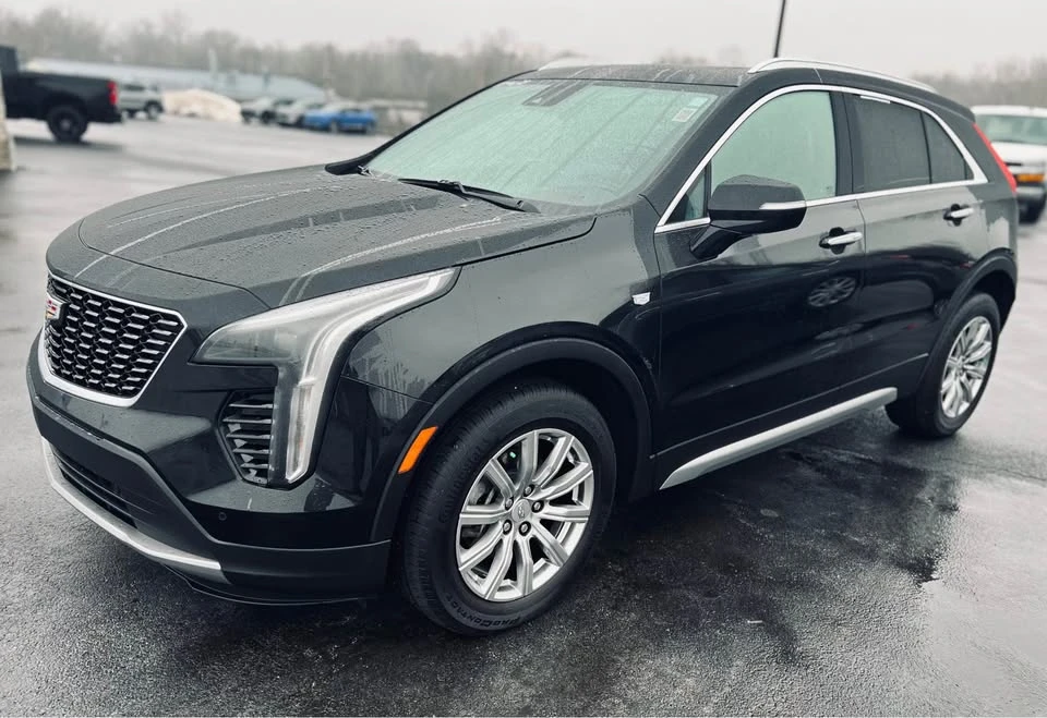 2023 Cadillac XT4 - Image 2 of 2