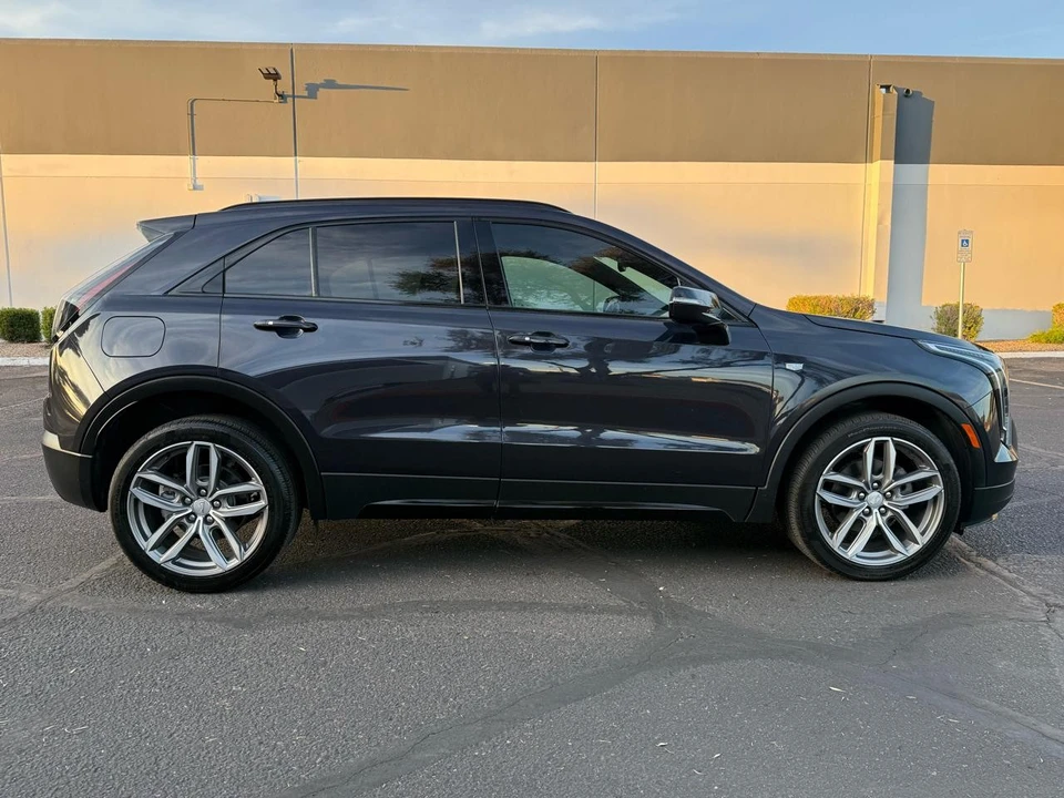 2023 Cadillac XT4 - Image 2 of 21