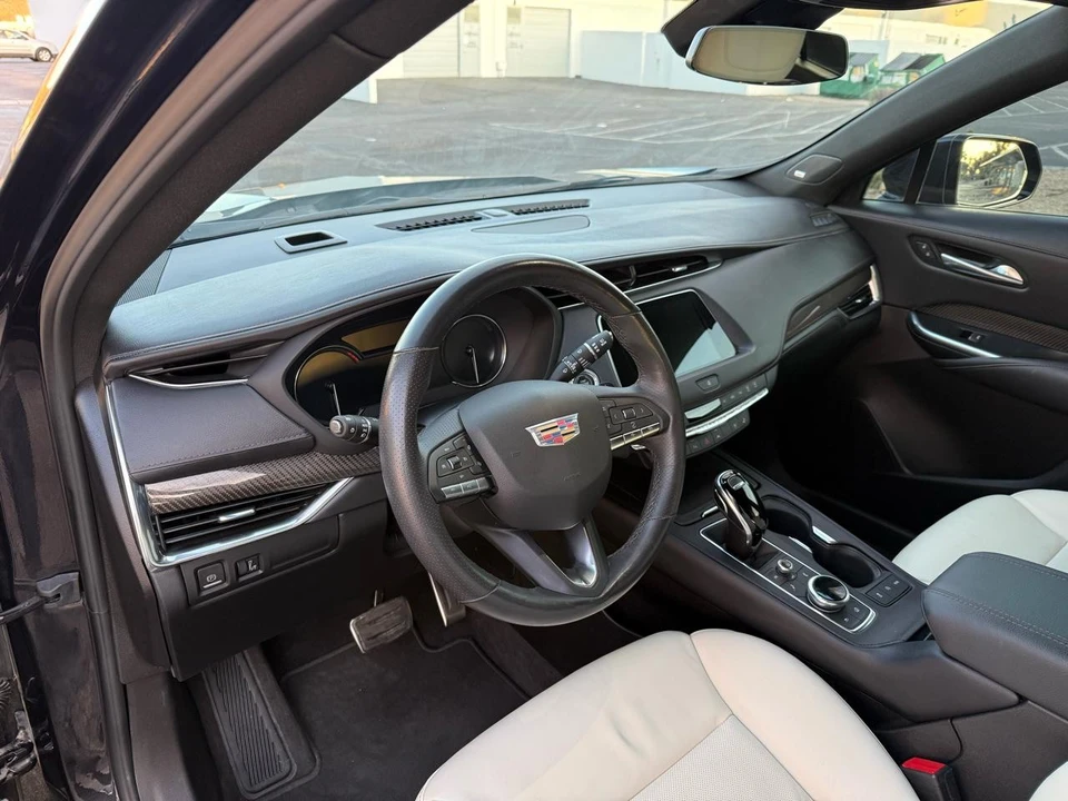2023 Cadillac XT4 - Image 10 of 21