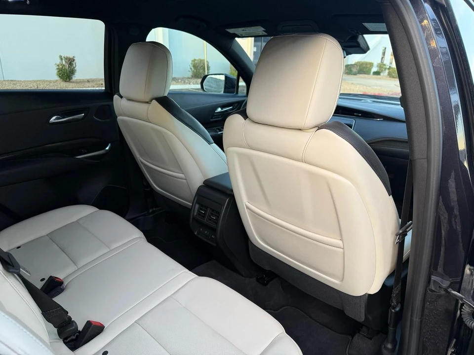 2023 Cadillac XT4 - Image 16 of 21