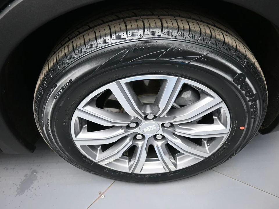2023 Cadillac XT4 - Image 13 of 21