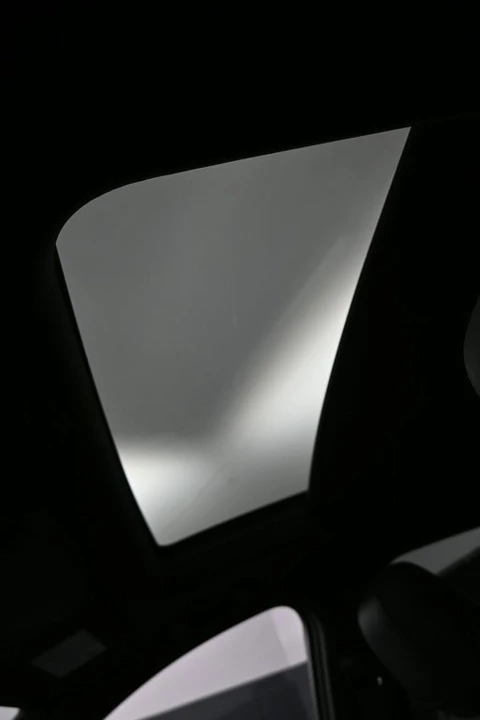 2023 Cadillac XT4 - Image 18 of 31