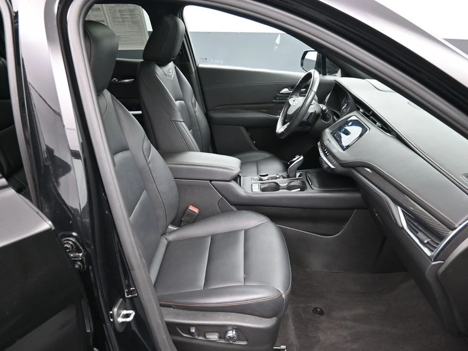 2023 Cadillac XT4 - Image 26 of 31