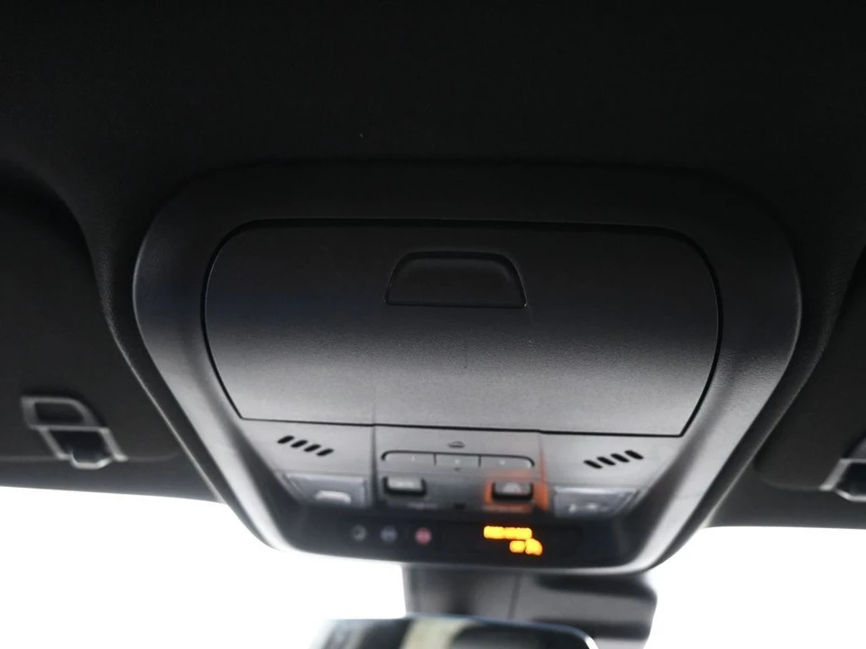 2023 Cadillac XT4 - Image 17 of 21