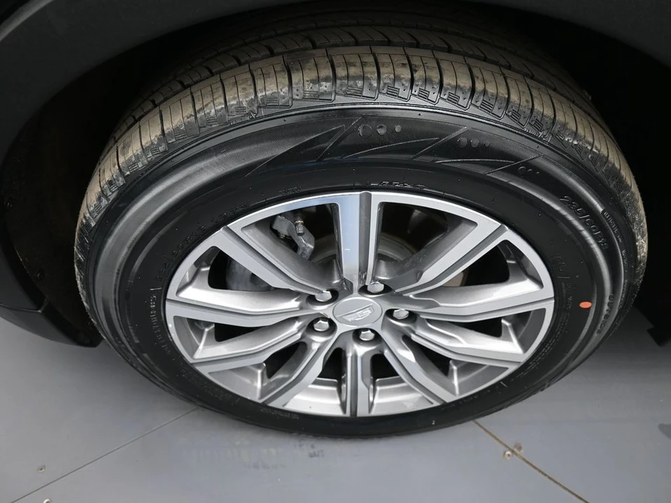 2023 Cadillac XT4 - Image 14 of 31