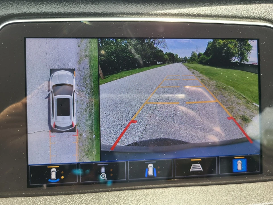 2023 Cadillac XT4 - Image 19 of 21