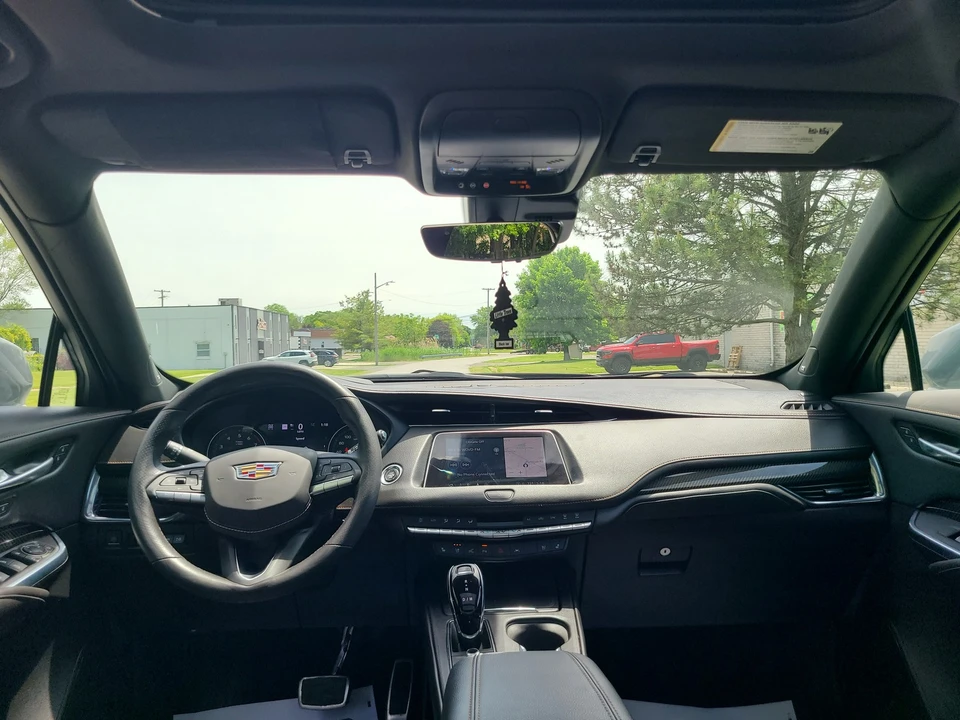 2023 Cadillac XT4 - Image 16 of 21