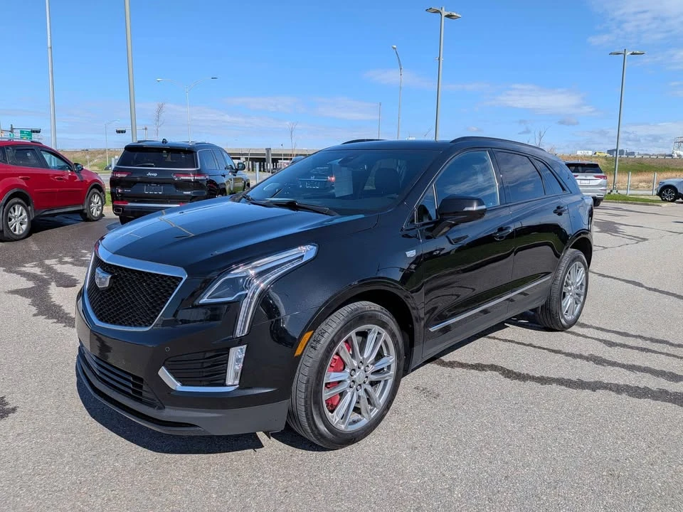 2023 Cadillac XT5 - Image 2 of 16