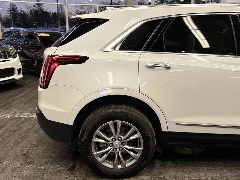 2023 Cadillac XT5 - Image 16 of 21