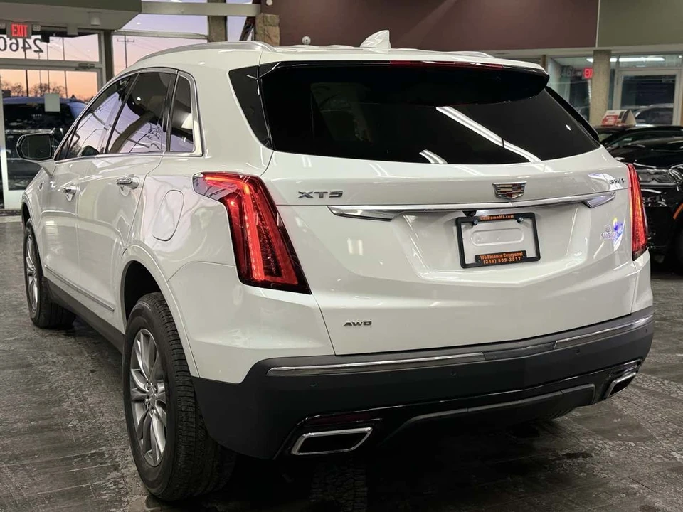 2023 Cadillac XT5 - Image 11 of 12