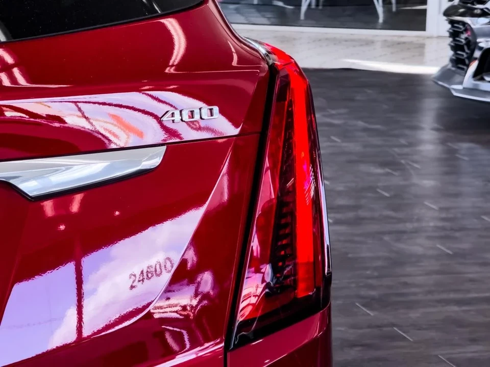 2023 Cadillac XT5 - Image 18 of 21