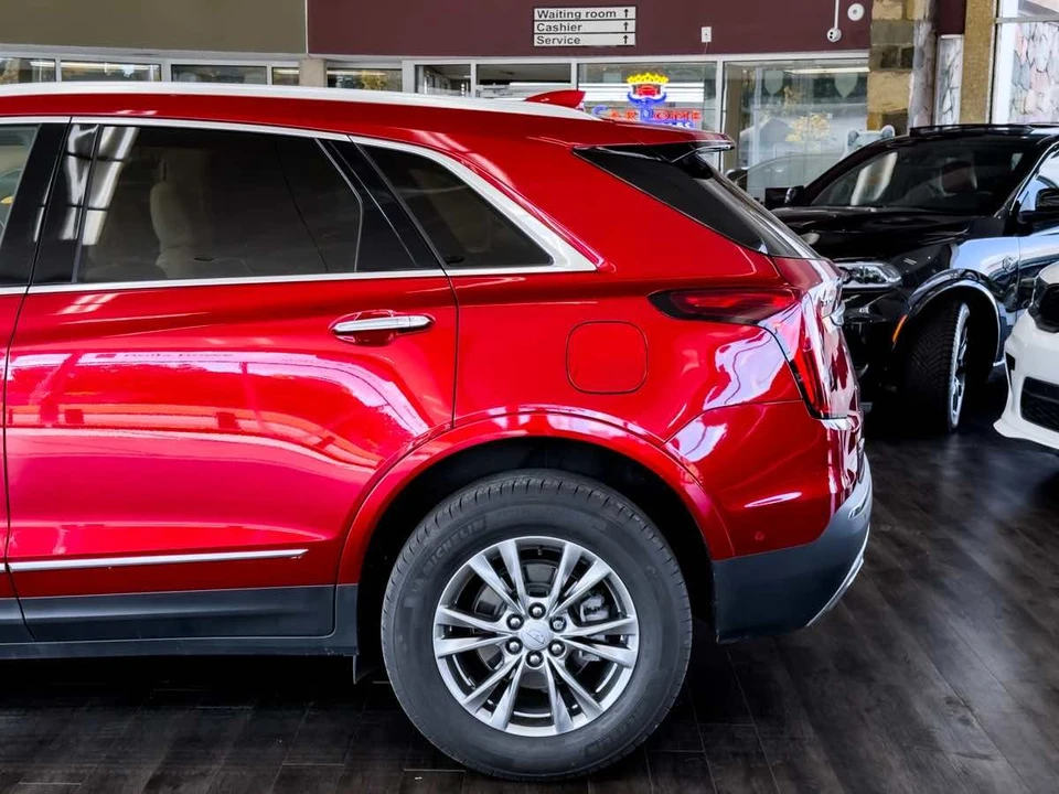 2023 Cadillac XT5 - Image 11 of 21