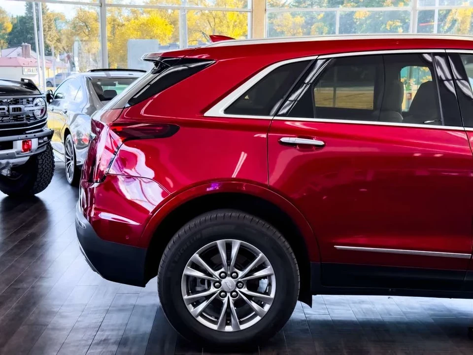 2023 Cadillac XT5 - Image 16 of 21