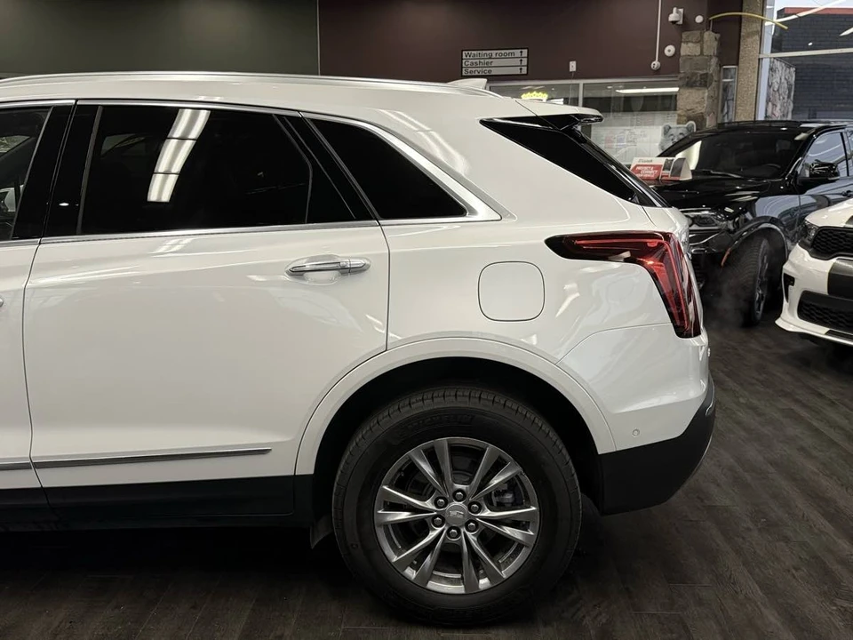 2023 Cadillac XT5 - Image 10 of 21