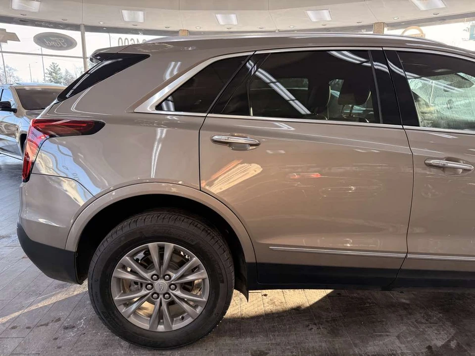 2023 Cadillac XT5 - Image 7 of 21