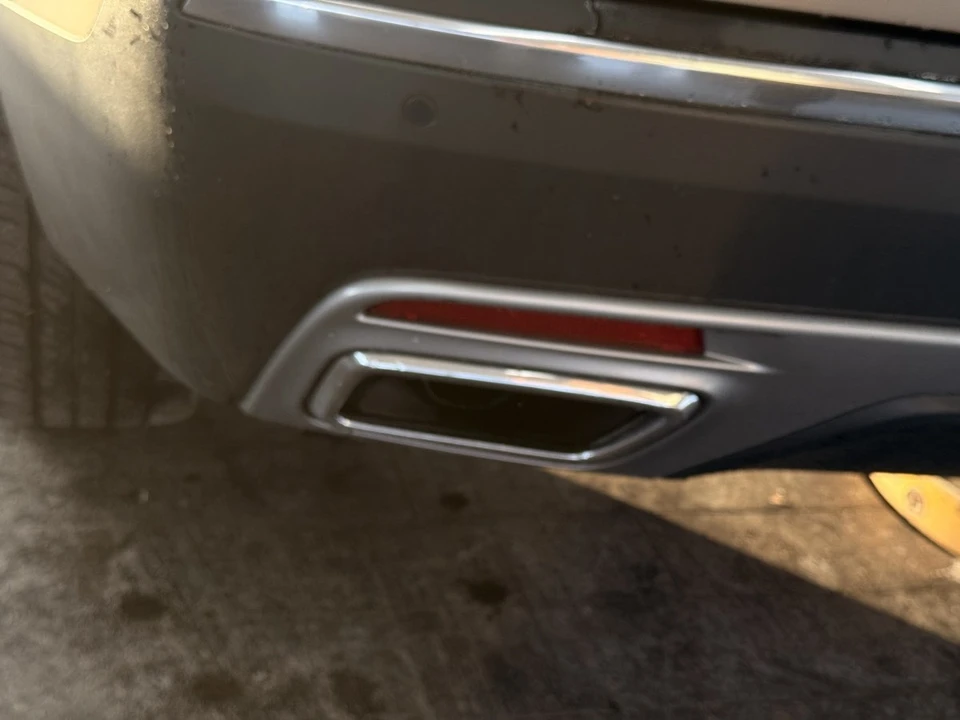 2023 Cadillac XT5 - Image 17 of 21