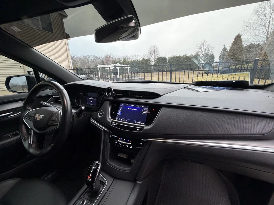 2023 Cadillac XT5 - Image 10 of 10