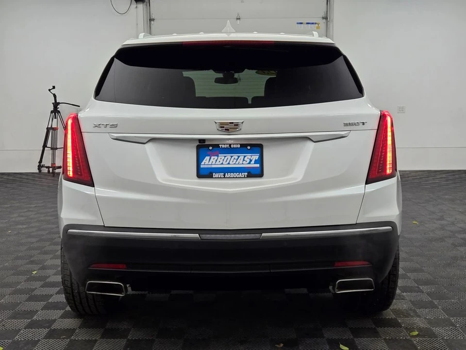 2023 Cadillac XT5 - Image 11 of 12