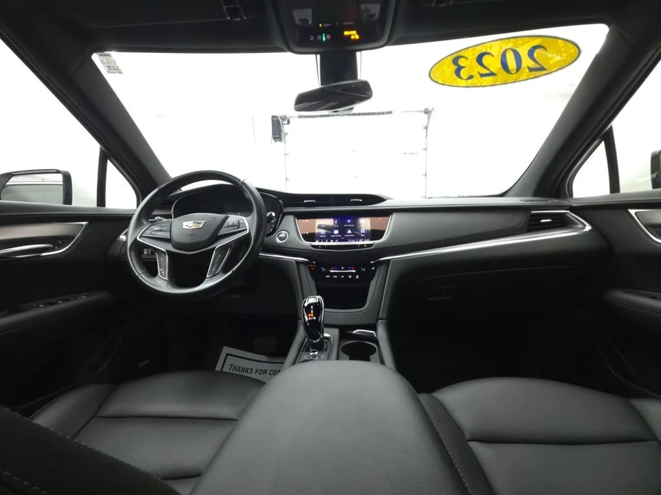 2023 Cadillac XT5 - Image 2 of 12