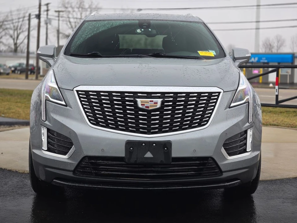 2023 Cadillac XT5 - Image 2 of 12
