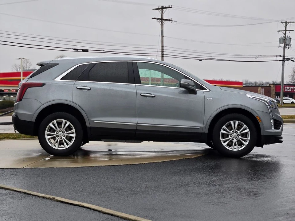 2023 Cadillac XT5 - Image 8 of 12