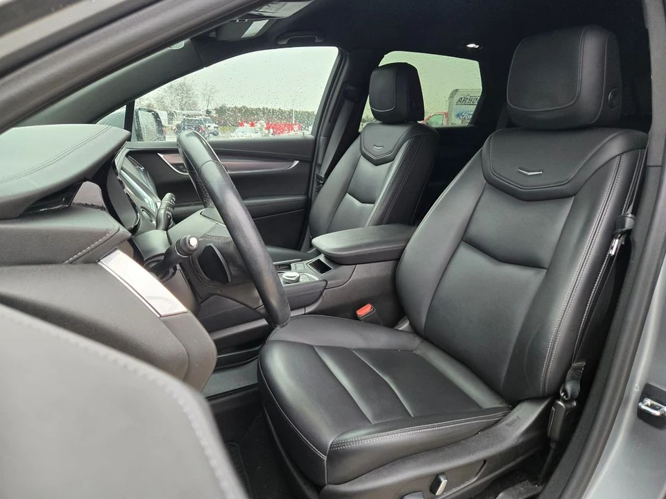 2023 Cadillac XT5 - Image 11 of 12