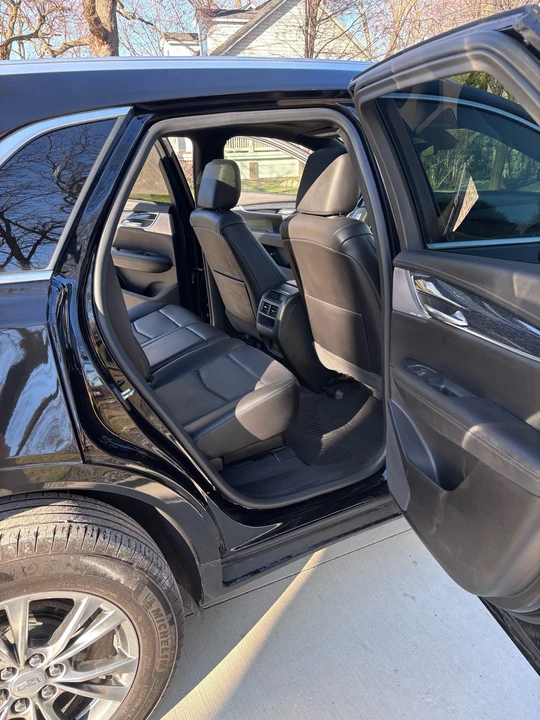 2023 Cadillac XT5 - Image 16 of 21