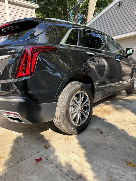 2023 Cadillac XT5 - Image 7 of 21