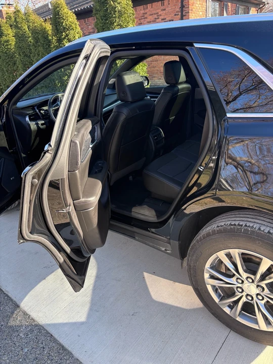 2023 Cadillac XT5 - Image 14 of 21