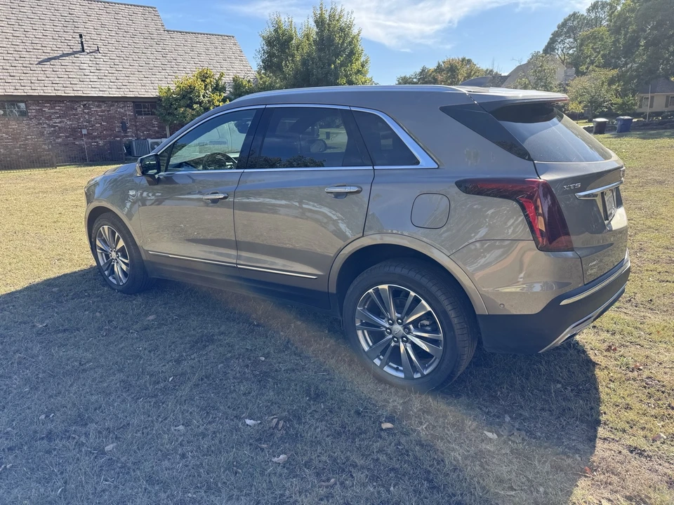 2023 Cadillac XT5 - Image 5 of 10