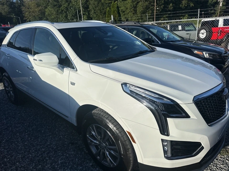 2023 Cadillac XT5 - Image 2 of 5