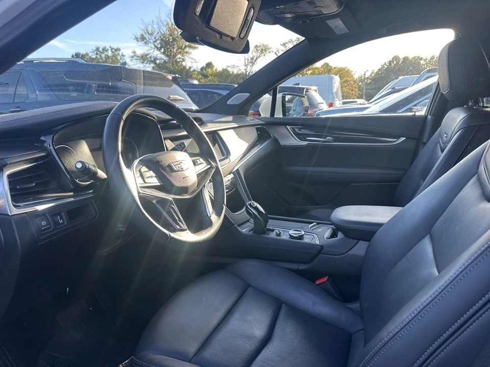 2023 Cadillac XT5 - Image 3 of 5