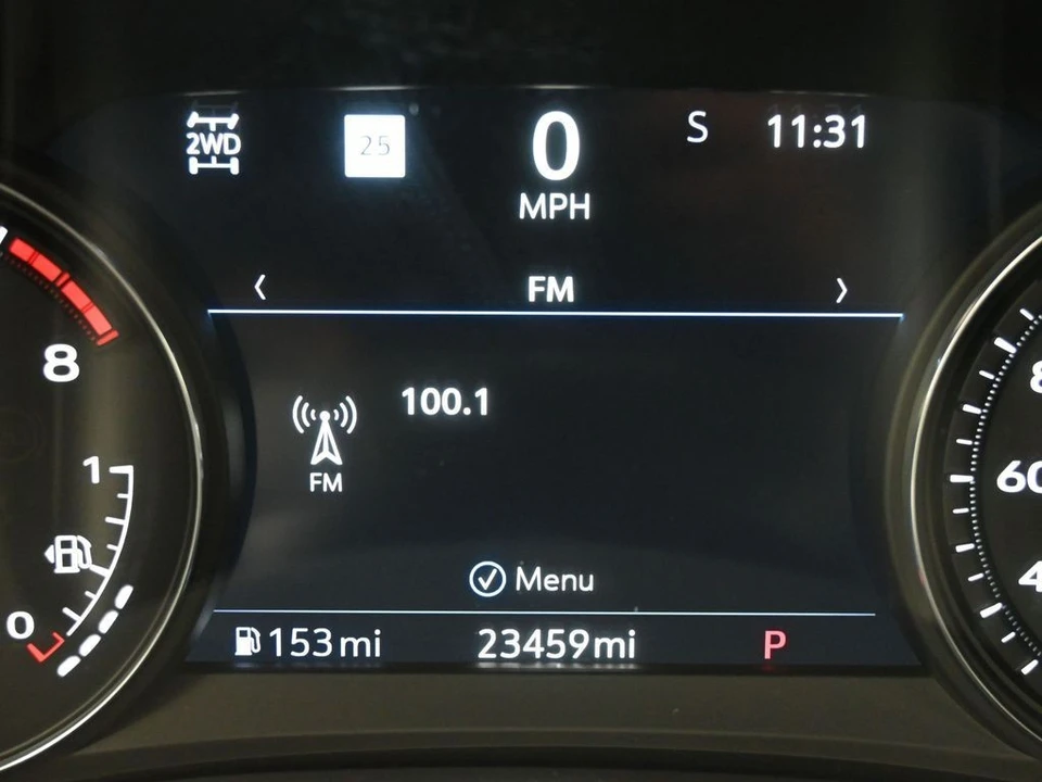 2023 Cadillac XT5 - Image 16 of 21