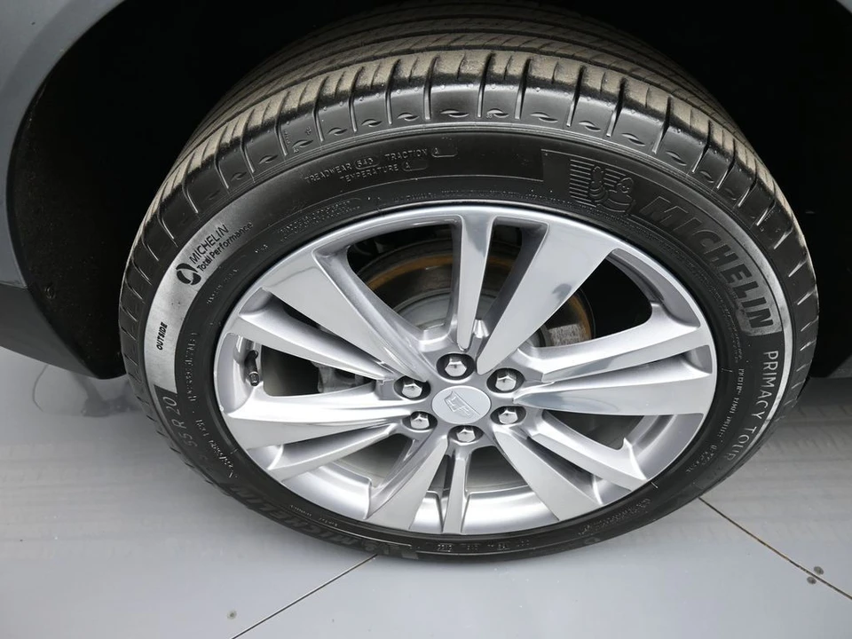 2023 Cadillac XT5 - Image 12 of 21