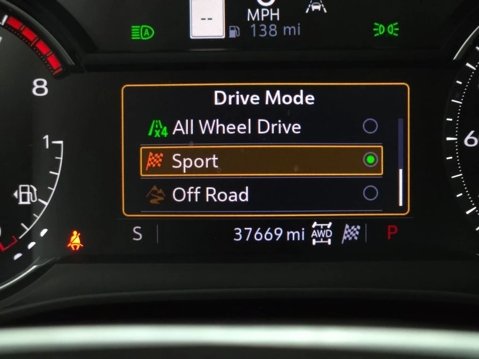 2023 Cadillac XT5 - Image 9 of 12