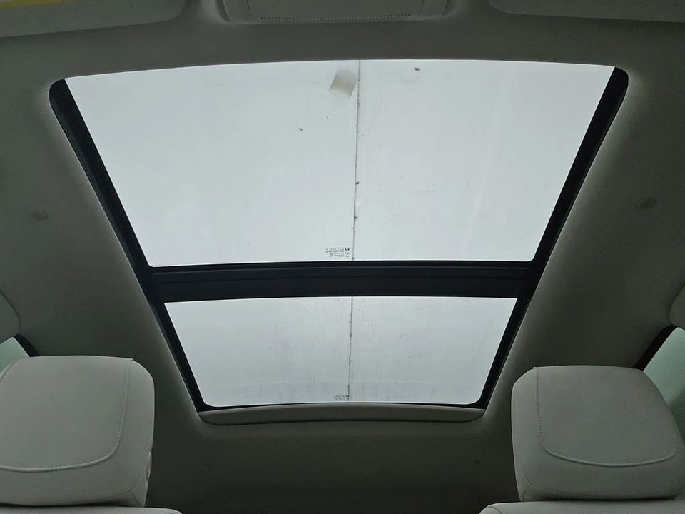 2023 Cadillac XT5 - Image 3 of 12