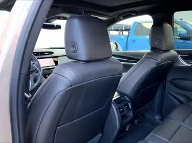 2023 Cadillac XT5 - Image 13 of 20