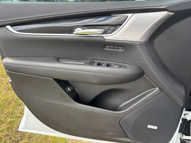 2023 Cadillac XT5 - Image 17 of 21
