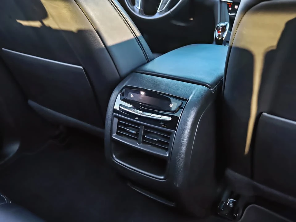 2023 Cadillac XT5 - Image 17 of 20
