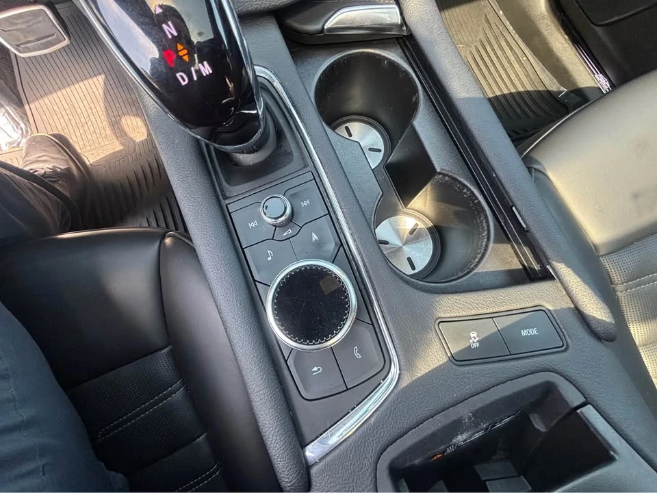 2023 Cadillac XT5 - Image 11 of 13