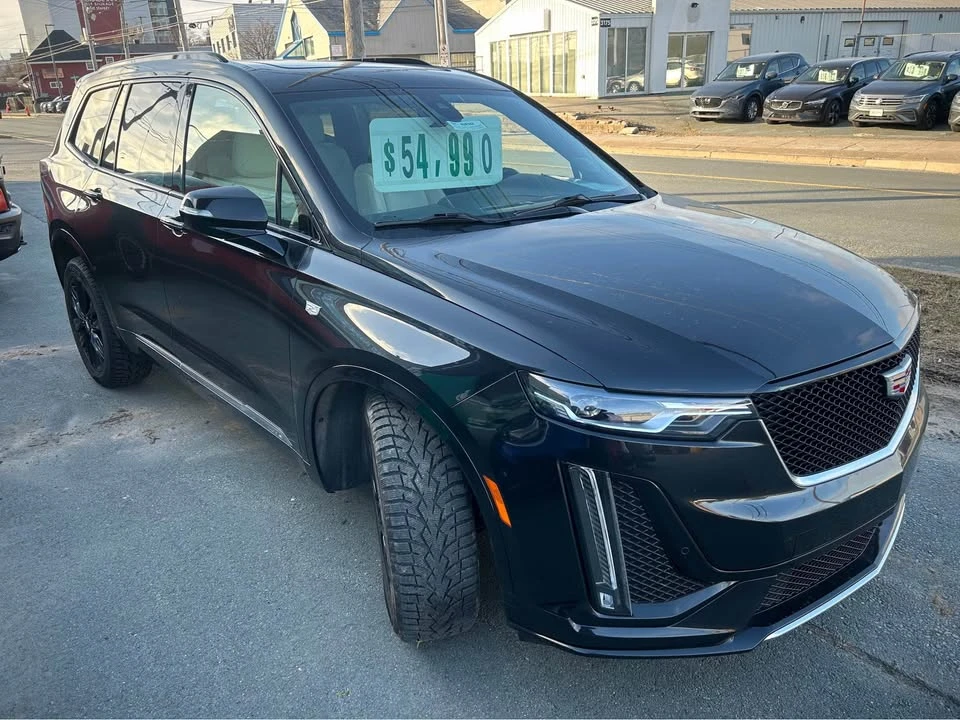 2023 Cadillac XT6 - Image 2 of 16