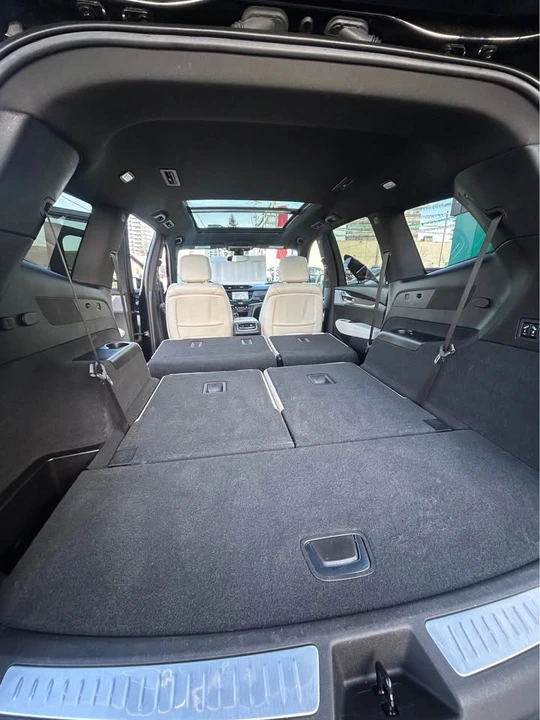 2023 Cadillac XT6 - Image 6 of 16