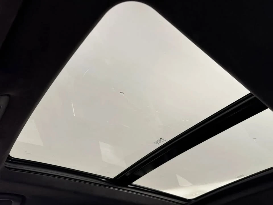 2023 Cadillac XT6 - Image 7 of 10