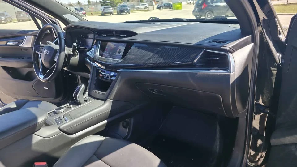 2023 Cadillac XT6 - Image 3 of 16