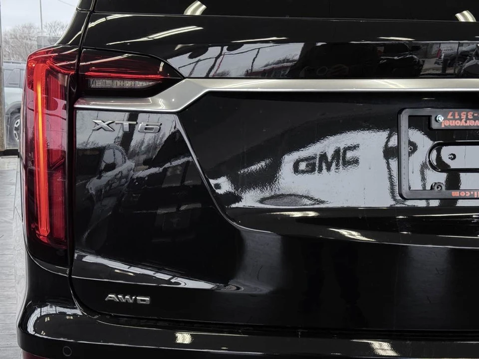 2023 Cadillac XT6 - Image 17 of 21